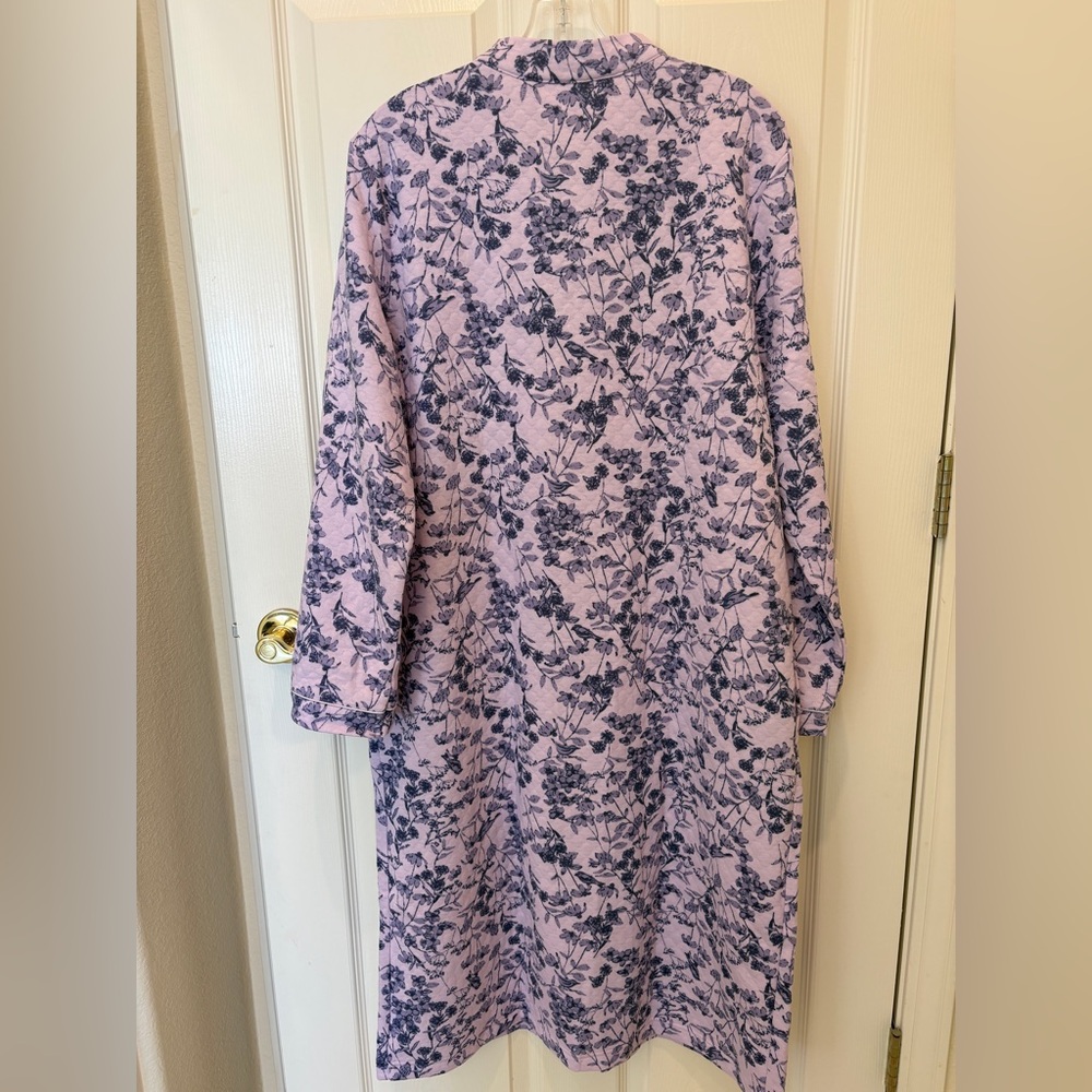 Floral Quilted Lavender Zip Front Bathrobe PM - Picture 2 of 6